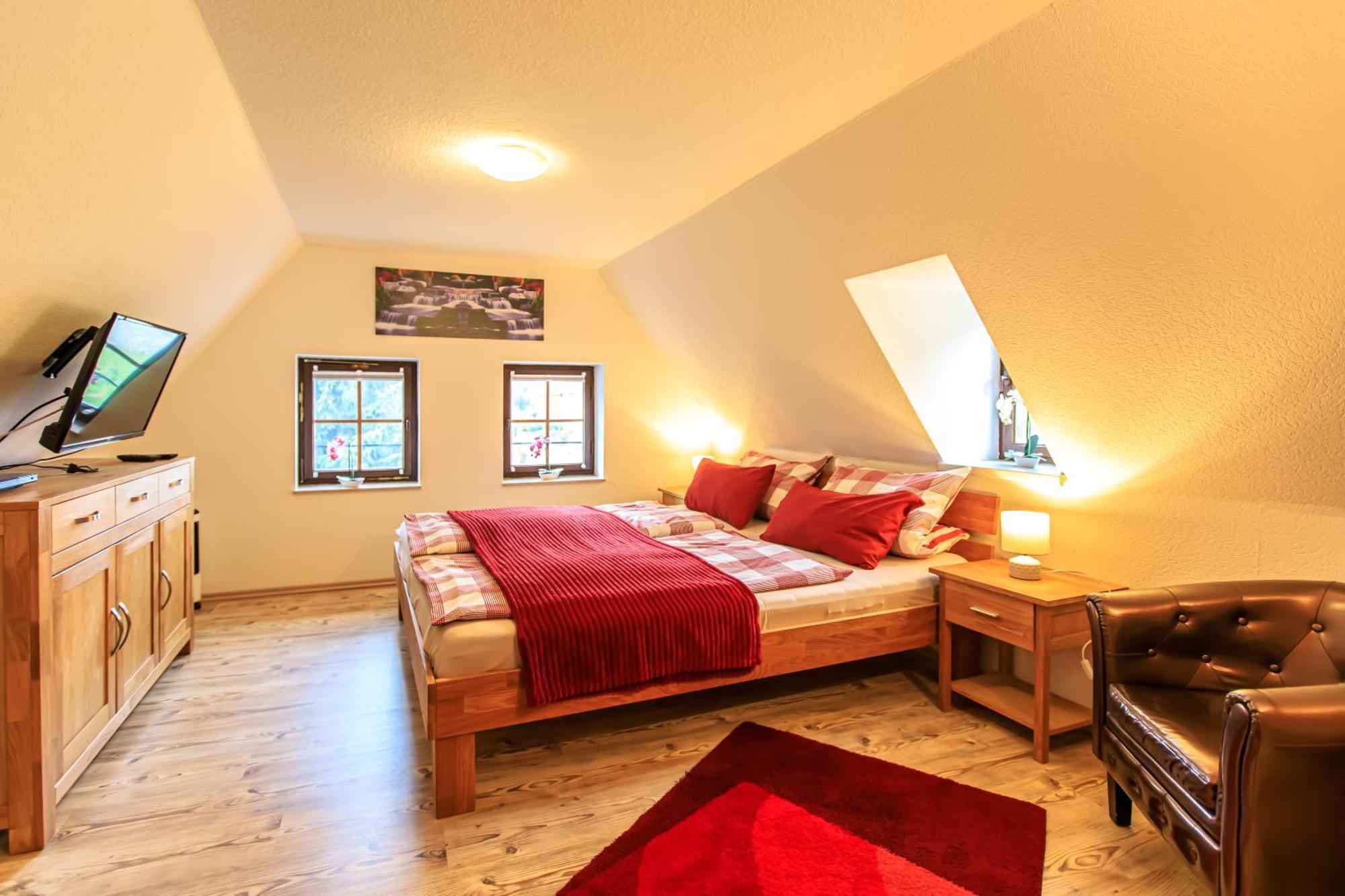 Ferienhaus Sissi Mit Whirlpool, Sauna U Sehr Ruhig Großschönau Exterior foto